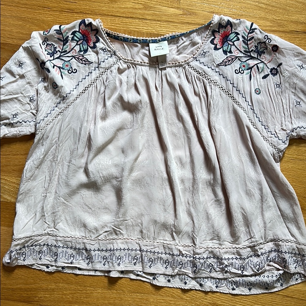 Knox Rose Gray and White Embellished Puff Sleeve Blouse